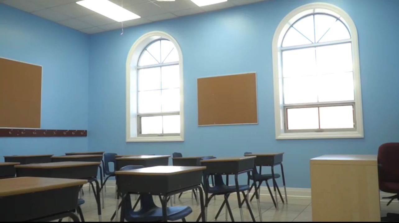 classroom-YanZkKj32aHveZNJ